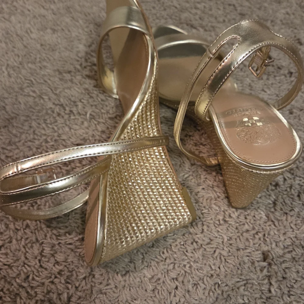 Vince Camuto Gold Women's Sandals - Picture 6 of 8